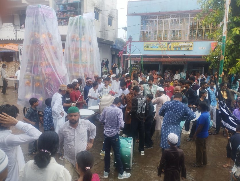 मुस्लिम समाज ने दिया शांति और सद्भाव का पैगाम
