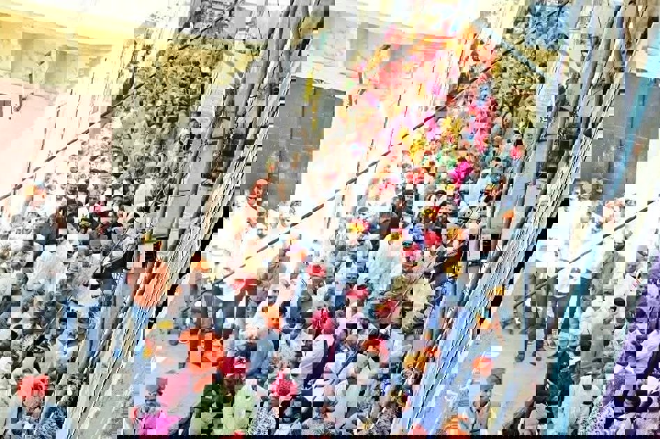 भव्य शोभायात्रा निकाली,प्रतिभाओं का  हुआ सम्मान