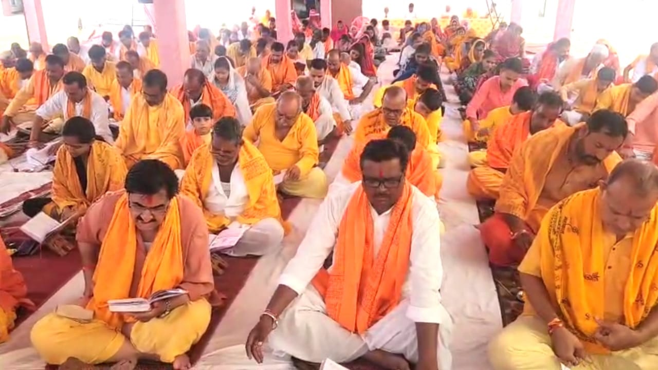 108 पाठक एक साथ कर रहे रामायण पाठ,1 अक्टूबर को होगा समापन