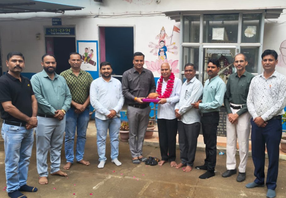 वरिष्ठ शिक्षाविद घनश्याम सोनी का किया स्वागत