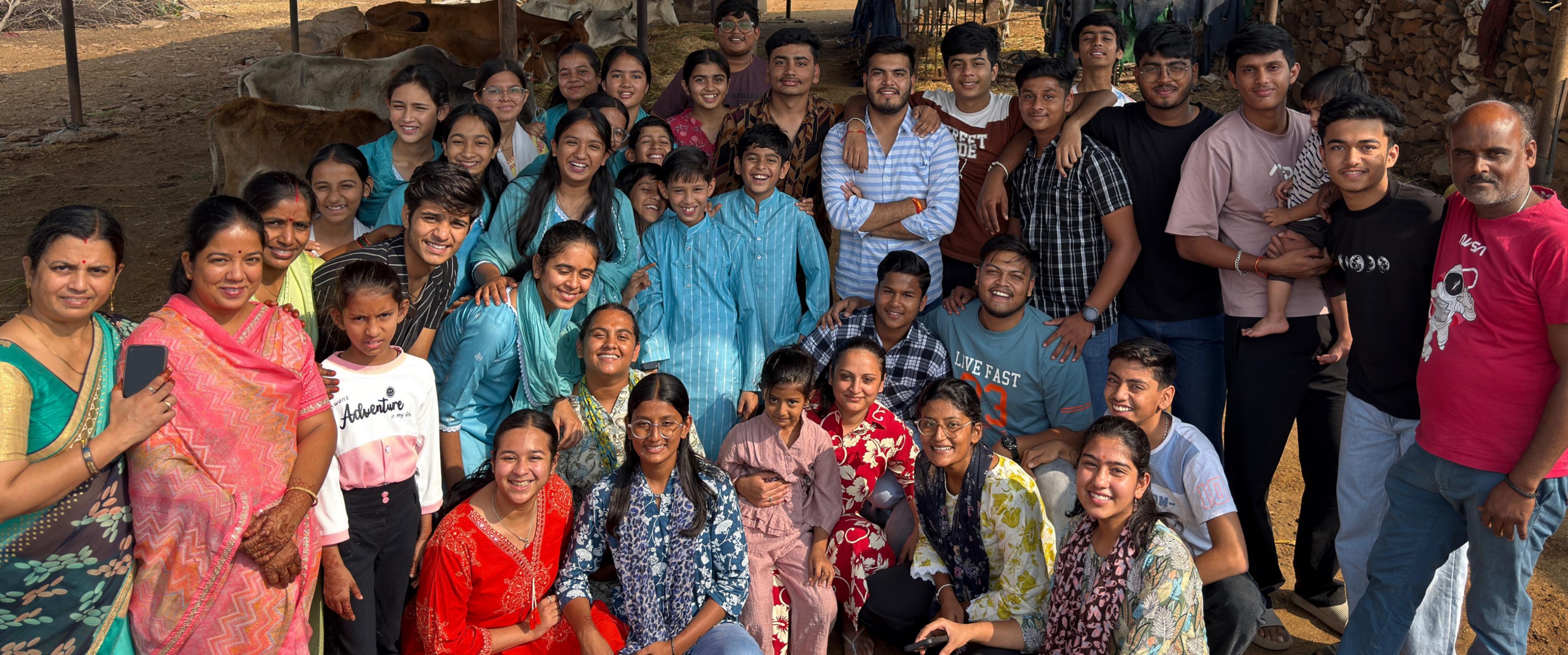 बिजौलिया में जैन नवयुवक मंडल ने गौसेवा कर मनाया महावीर निर्वाण दिवस