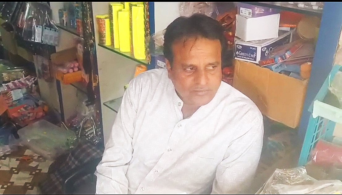   दुकानदार के वॉशरूम जाते ही गल्ले से 25 हजार ले उड़ा उचक्का