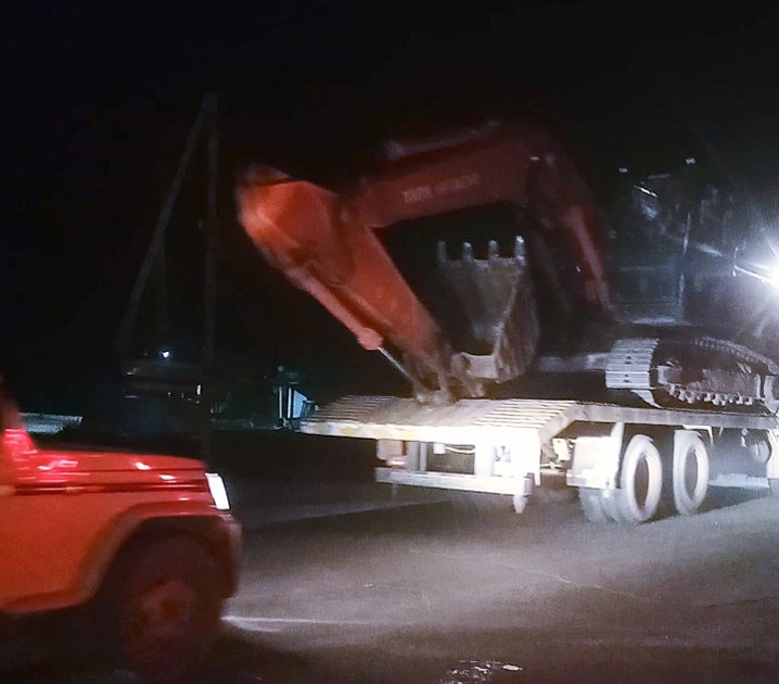 माइनिंग विभाग की कार्रवाई में पोकलेन जब्त, आरोपी फरार
